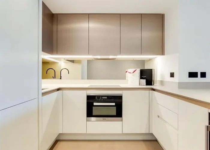 Luxury Apartment Riverside