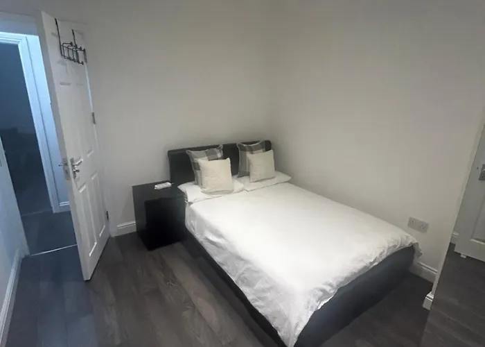 Cozy And Convienient Apartment