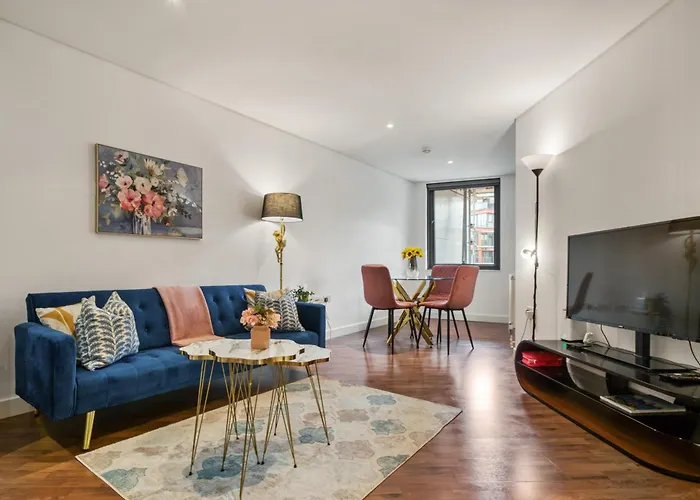 Luxurious Central London 1 Bed - Lake View