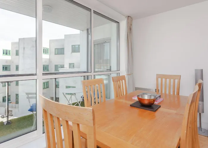 Spacious 2 Bedroom Flat on Bermondsey St