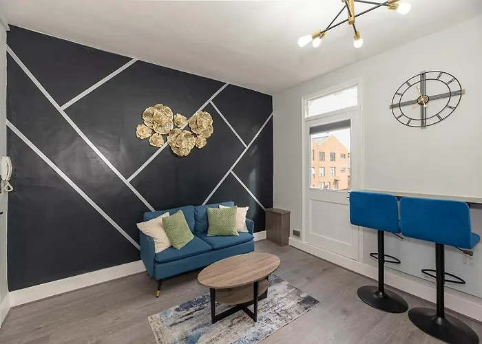 London Capital Apartment Nla