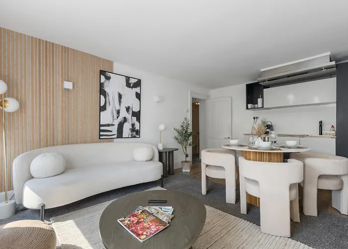 Serenity Escape - La Reserve Knightsbridge