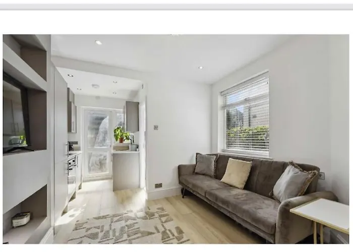 Cosy -2 Bed Apartment