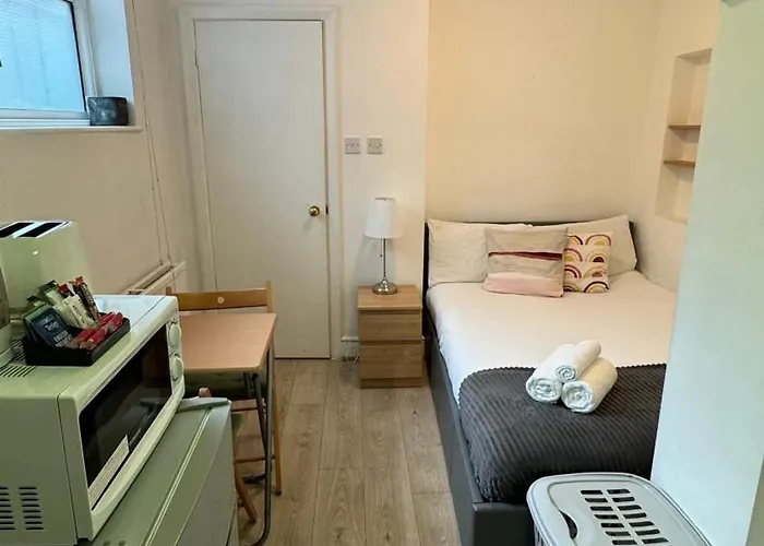 En-Suite Near Everything. Shepherd\'S Bush - London