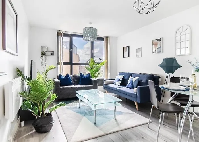 Lavish London Apartment - Secure With Parking