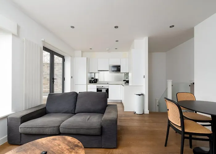 Guestready - A Stylish Haven In London