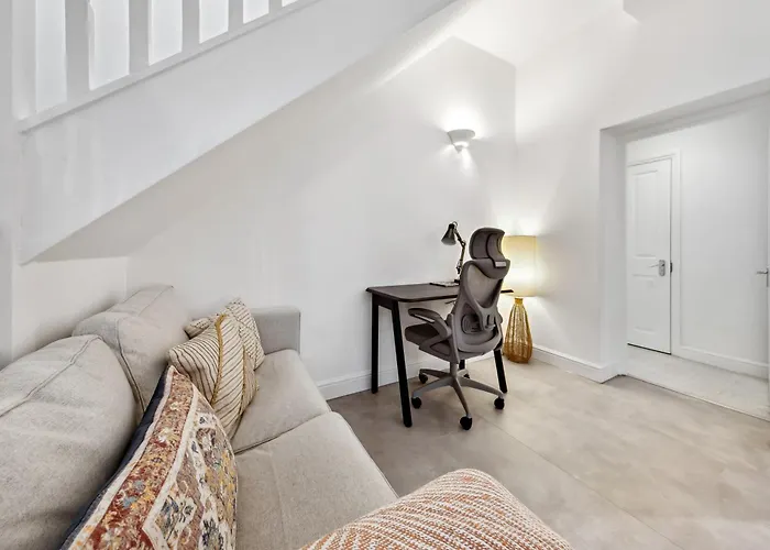 Modern 2 Bed Flat - Near Farringdon & Old Street Station - Central London