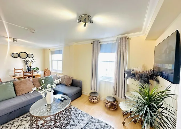 Notting Hill 2 Bedroom Cosy Apartment