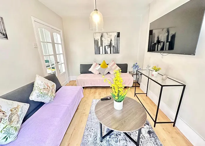 Bayswater Cosy 2 Bedroom Apartment