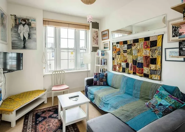 Stylish Central London Flat Near Tower Bridge