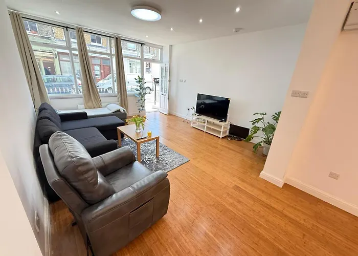 Bell Street 2 Bedroom Flat B