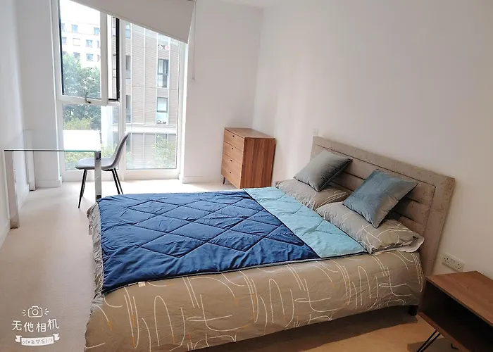 Modern Two Bed Room Flat At Elephant Castle