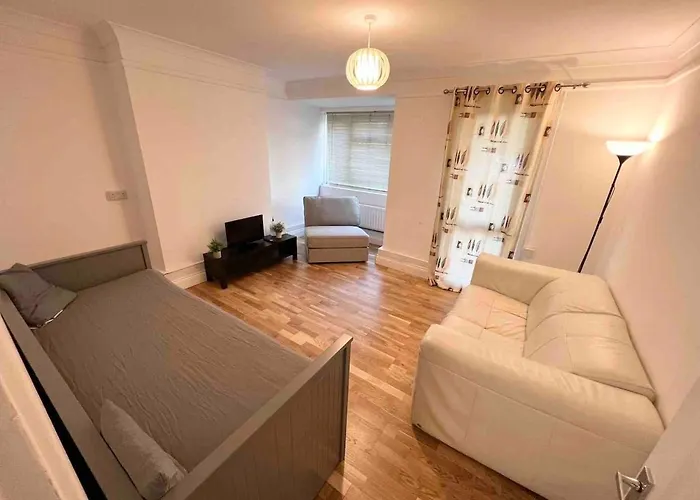 Apartment Just 10Mins Walk From The Shard!!!
