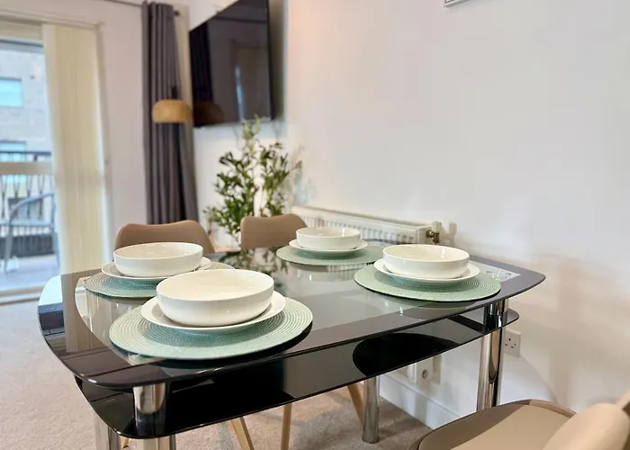 Lux 2 Bed Catford Bridge Station