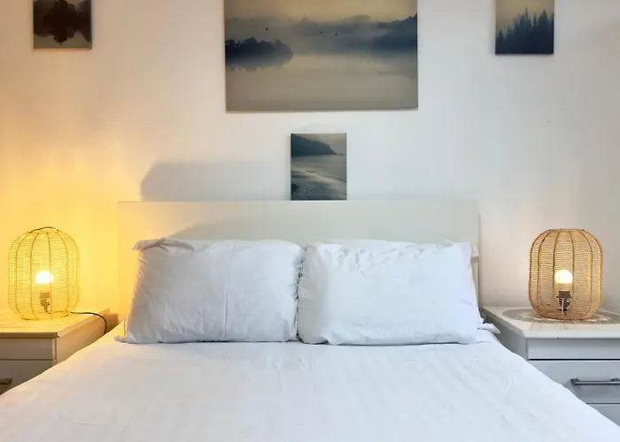 2 Bedroom Apartment Oxford Street