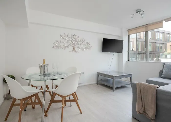 Royal Mayfair Suite, Green Park.