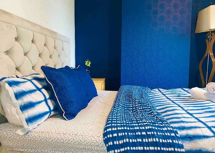 Isle Of Dogs Rooms
