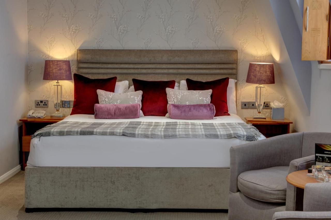 Corus Hyde Park Hotel 4*