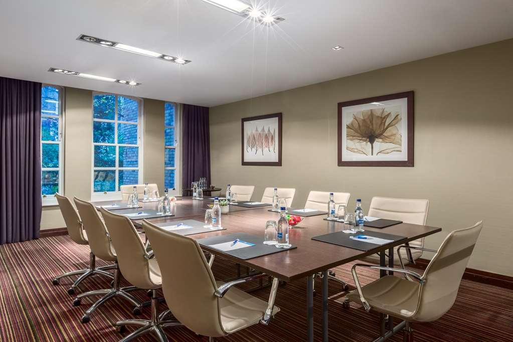 Nh Kensington Hotel 4*