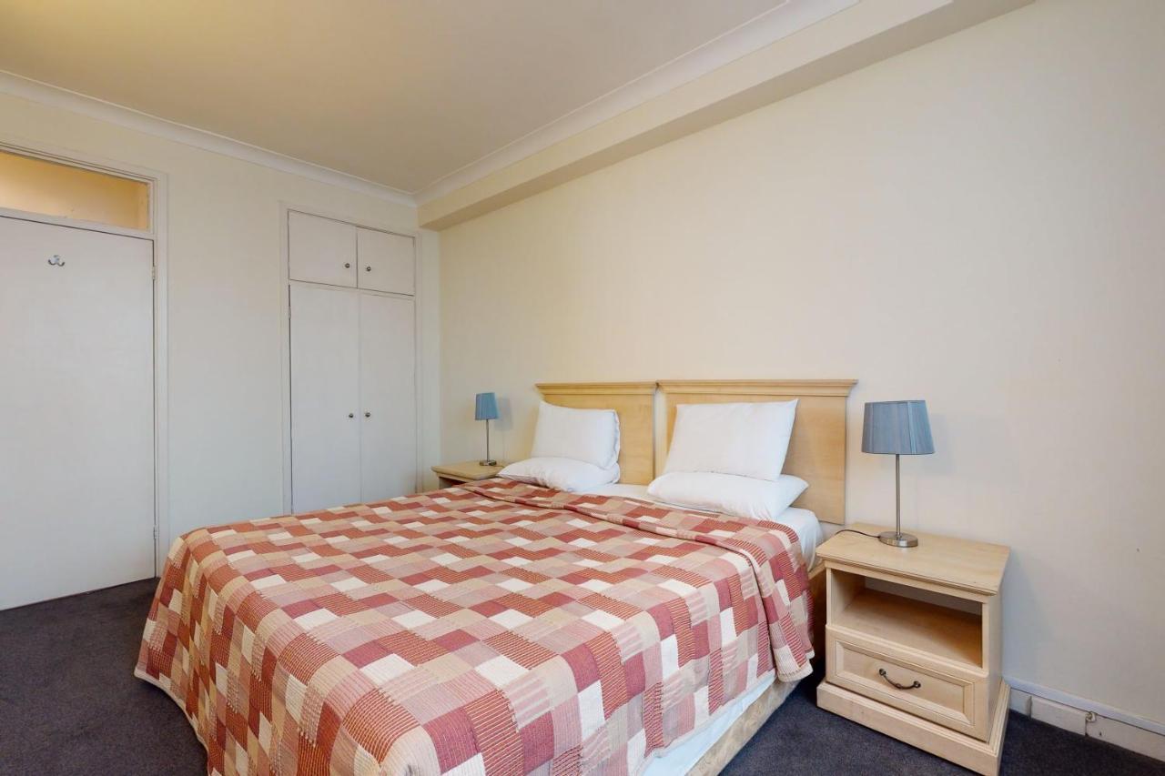 Hertford Court Apartahotel 3*