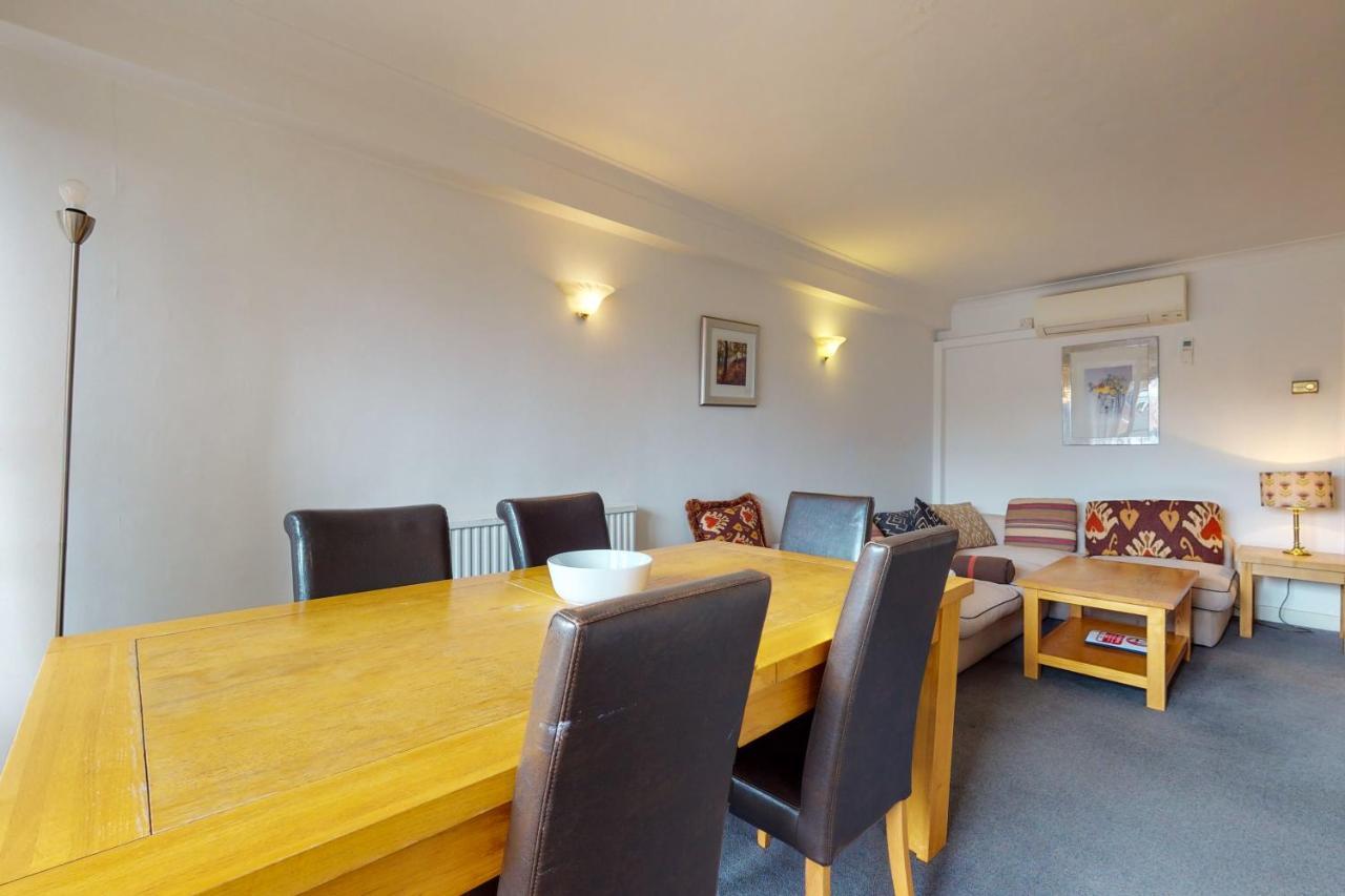 Hertford Court Apartahotel 3*