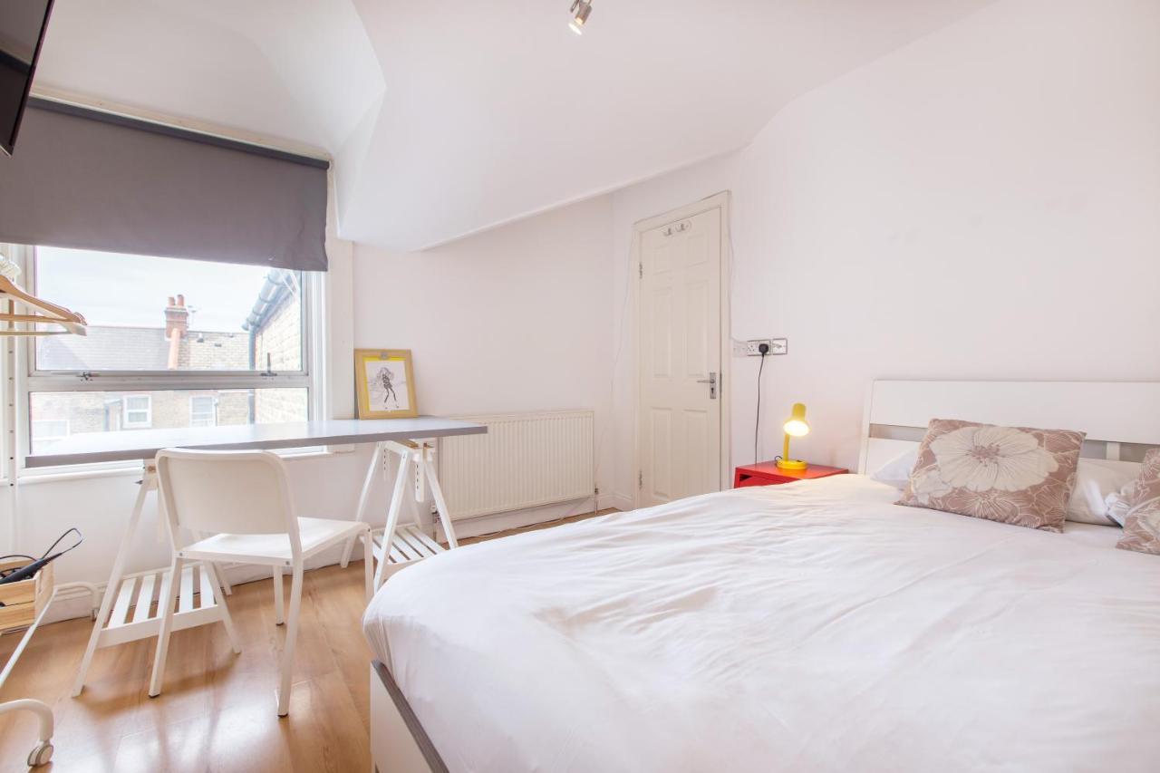 Tooting Broadway Studios & Rooms By Primecityhosts Pensión Londres