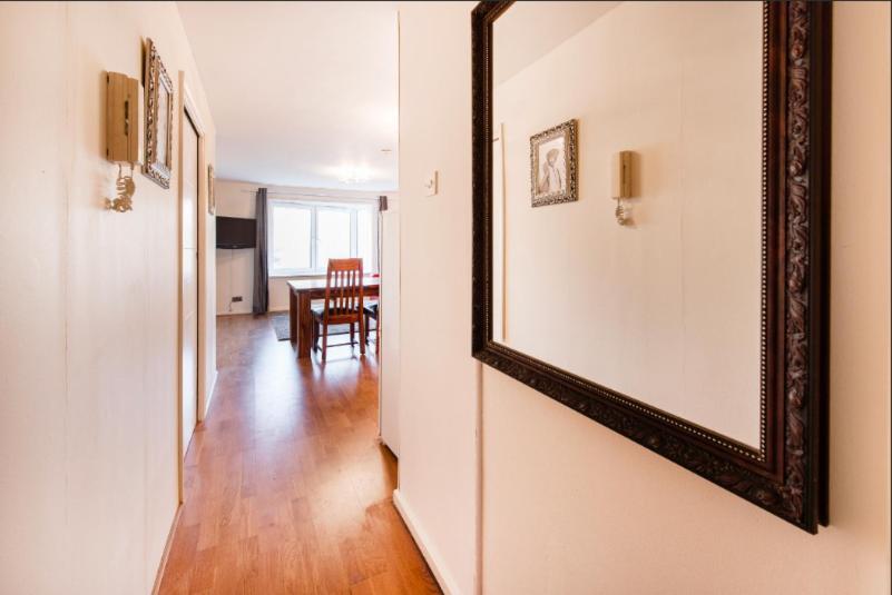 Great 2 Bedrooms 15 Mins From The Centre Apartment London