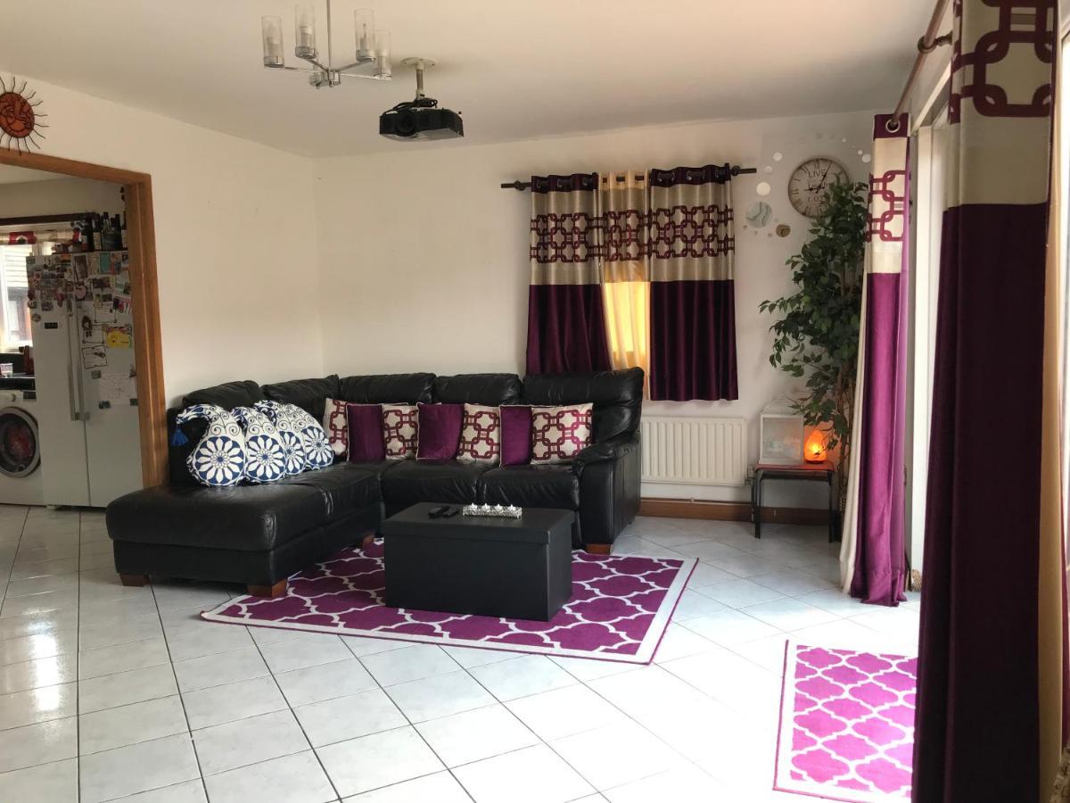Spacious House 15min To Canary Wharf/o2/excel/central Hébergement de vacances *