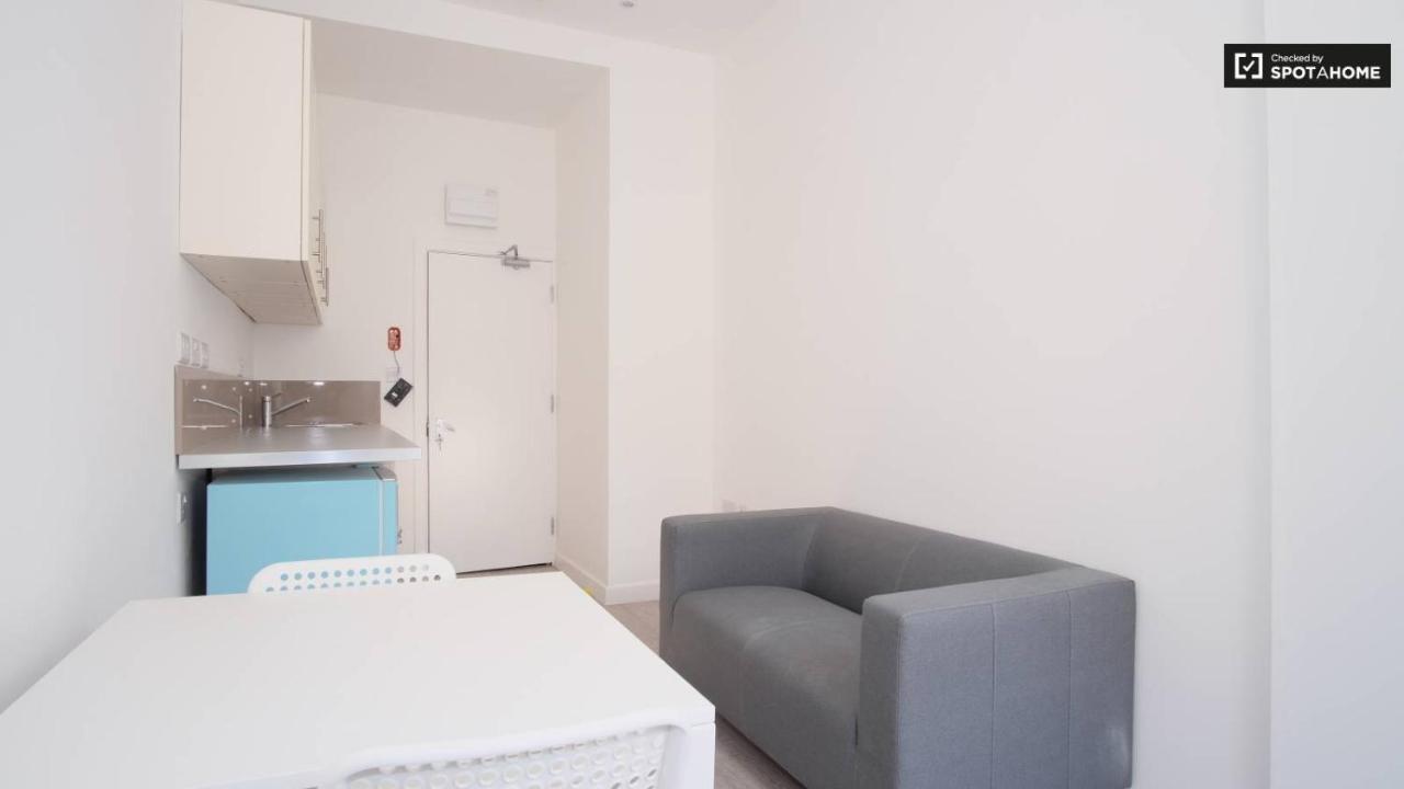 Apartment No Use London