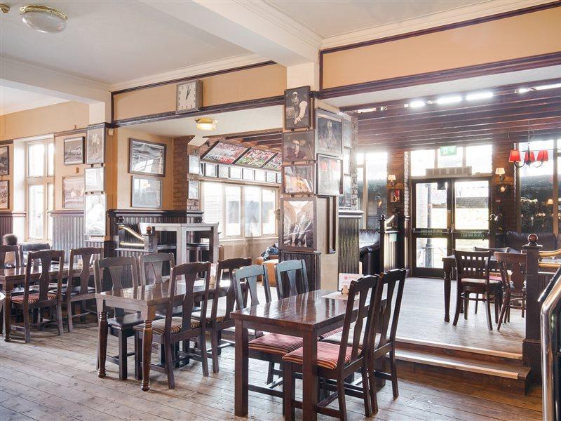 Oyo The Man Pub And 3* Londres