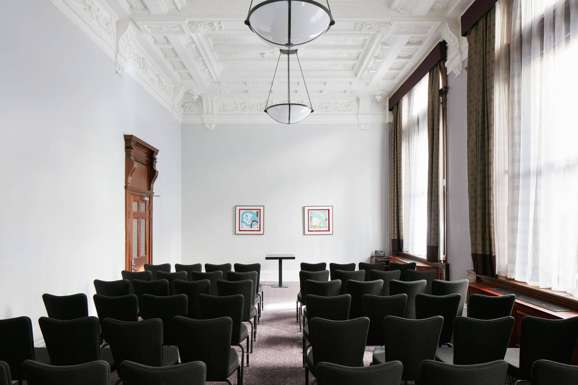 Club Quarters Trafalgar Square Hotel 4*