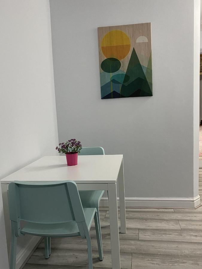 Casa de hóspedes Comfortable - Cosy - Budget In Center