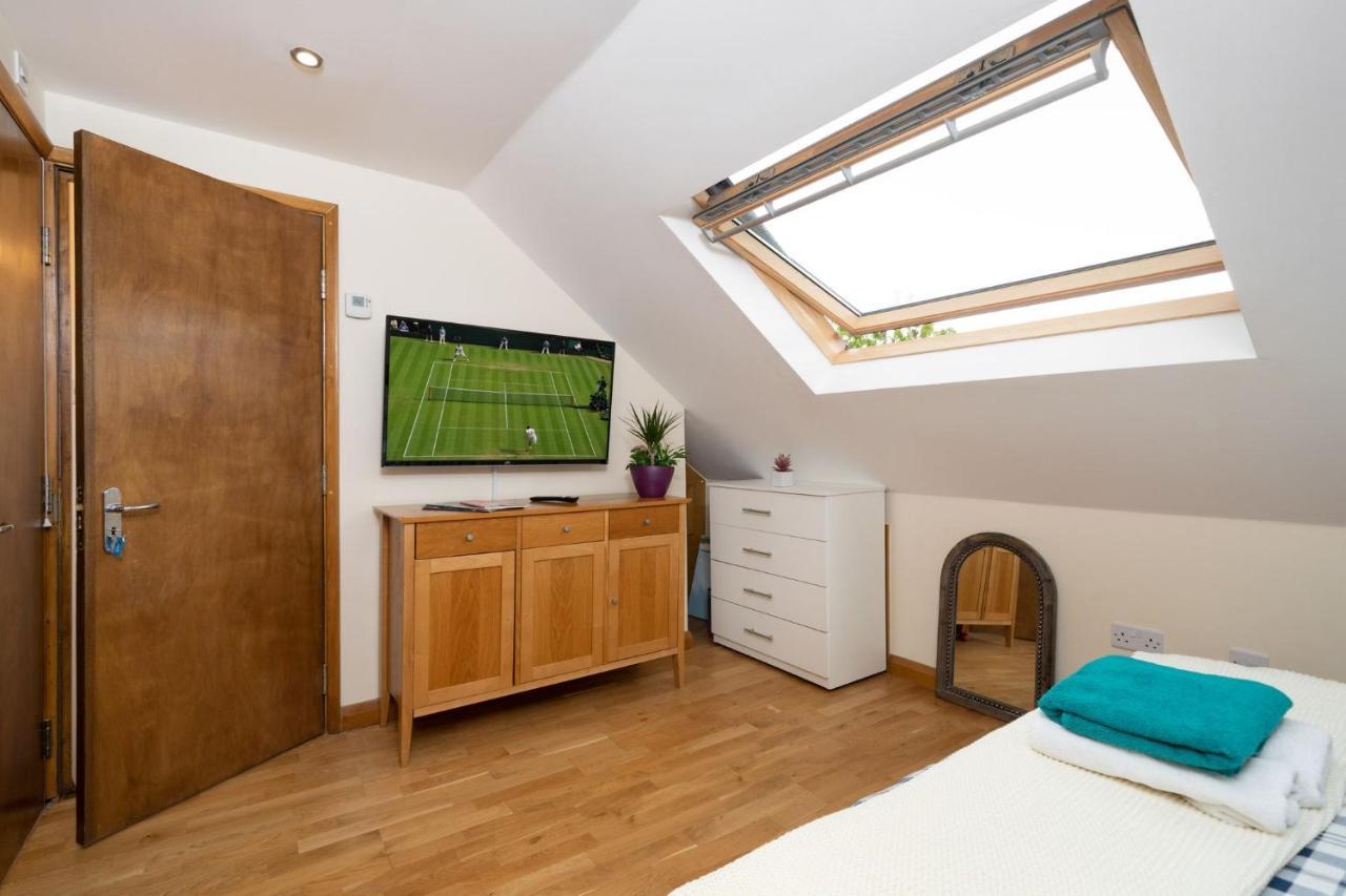 S6 Ensuite Loft Space Appartement Londen