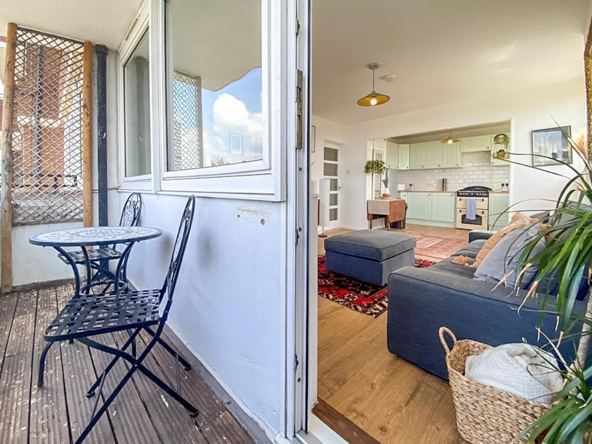 Pass The Keys Spacious 2bedroom Flat With Views In Bridge * Londres