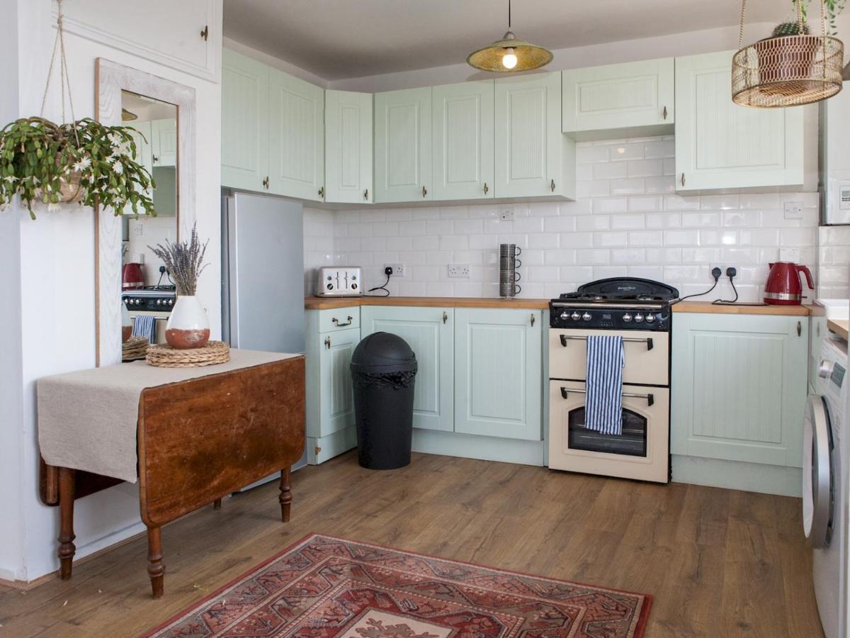 Pass The Keys Spacious 2bedroom Flat With Views In Bridge Londres