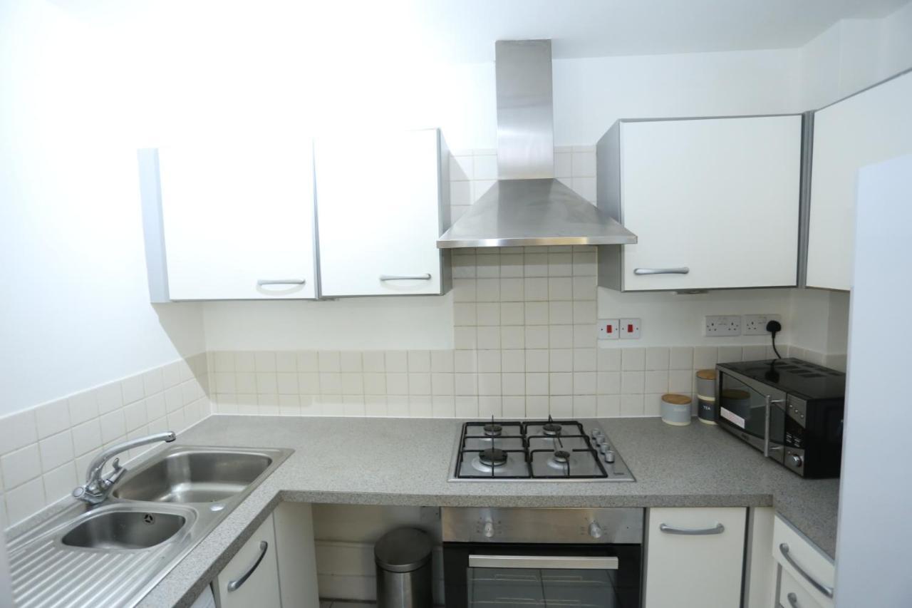 Lovely View 2 Beds 2 Bath Apartment, Londres