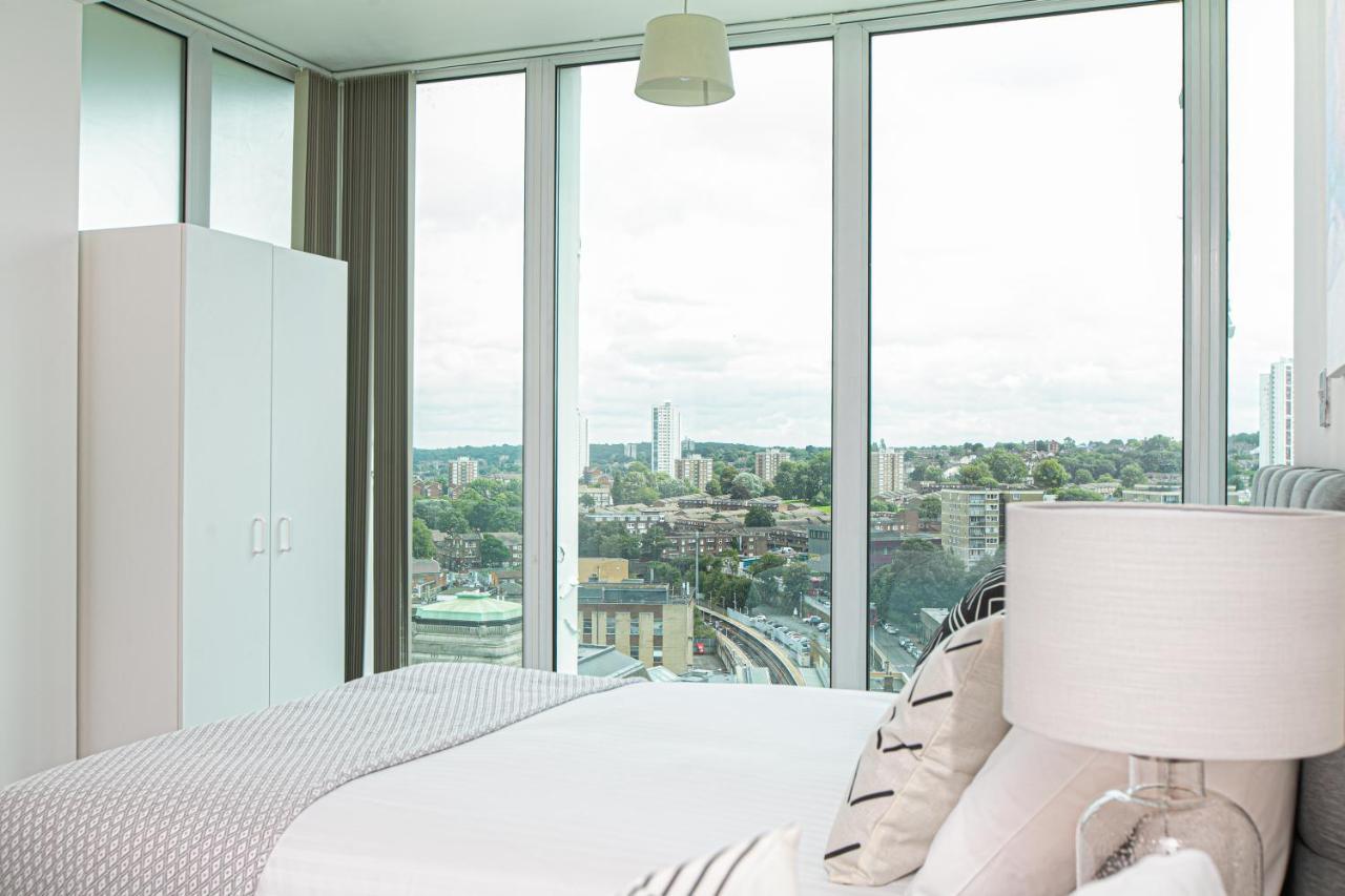 Skyvillion - 3bed Penthouse Near Airport, O2 Arena, Excel Centre With Parking Apartamento Londres