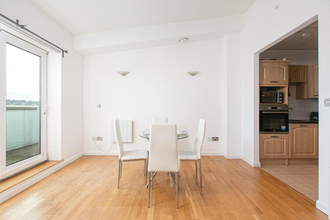 Apartamento Skyvillion - 3bed Penthouse Near Airport, O2 Arena, Excel Centre With Parking Londres