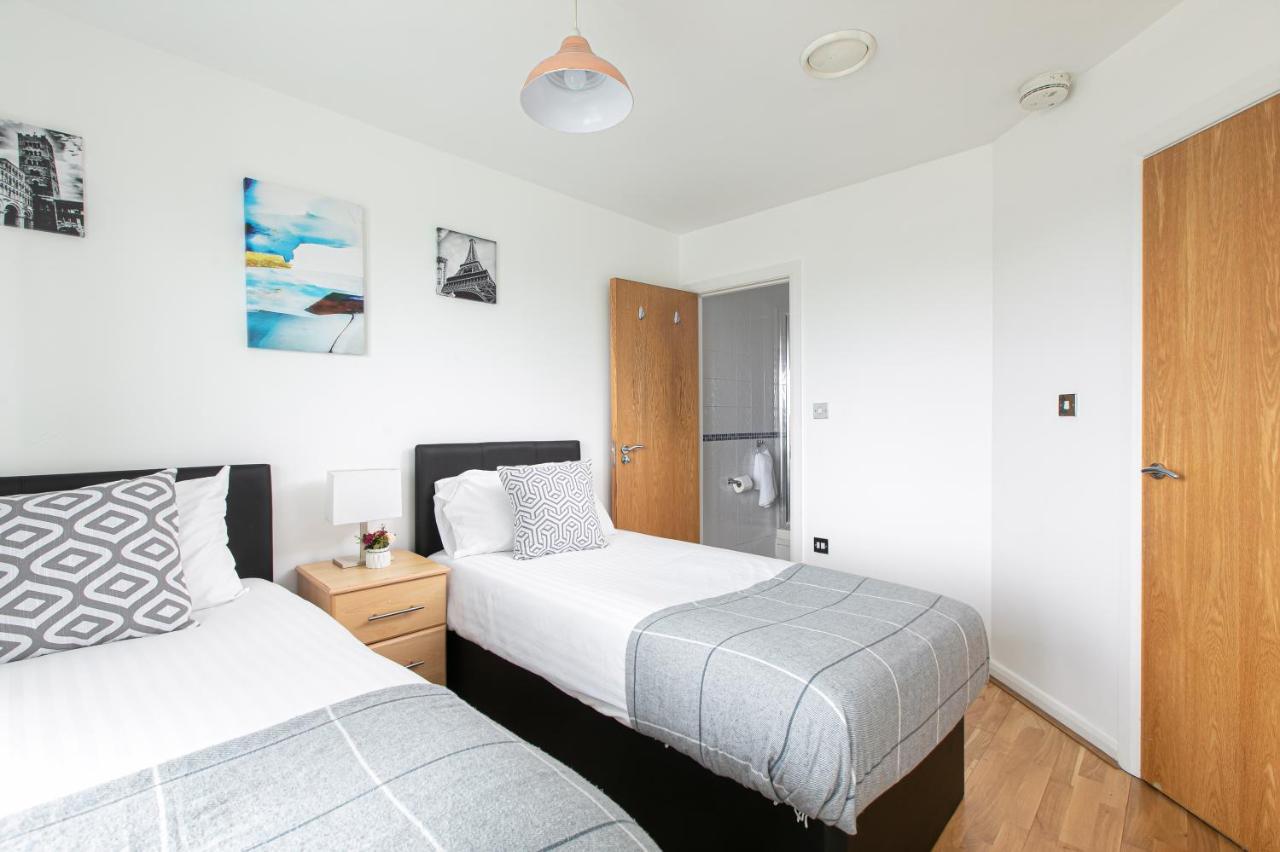 Apartamento Skyvillion - 3bed Penthouse Near Airport, O2 Arena, Excel Centre With Parking Londres