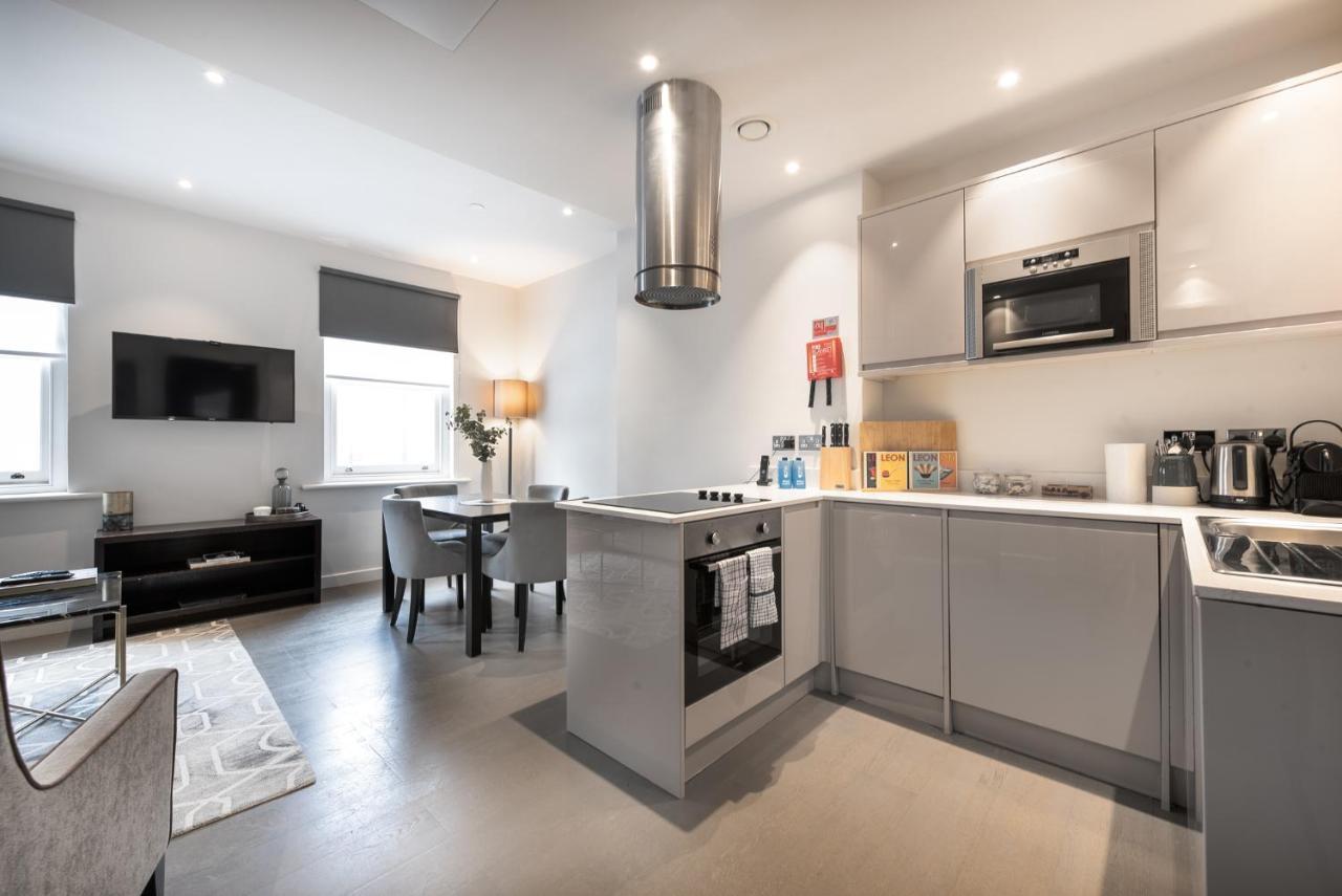 High Street Kensington Apartment *