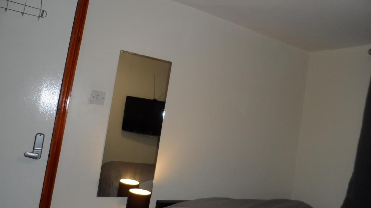 Bubblesbnb- Family 7 Bedroom House Londres
