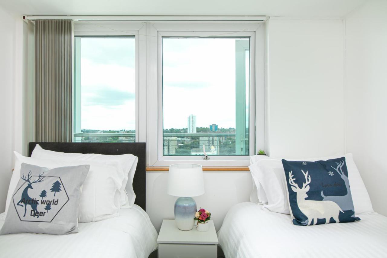 Skyvillion - 3bed Penthouse Near Airport, O2 Arena, Excel Centre With Parking * Londres
