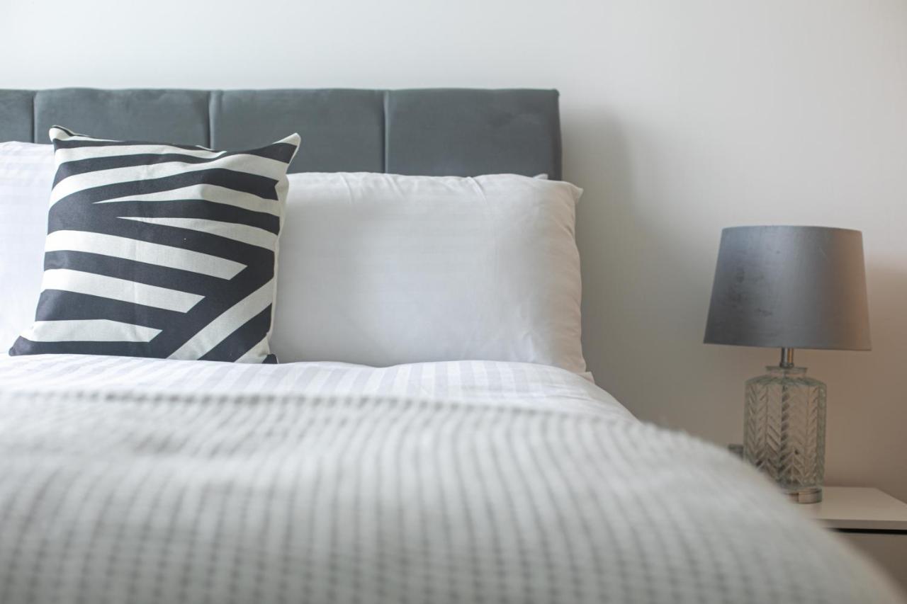 Skyvillion - 3bed Penthouse Near Airport, O2 Arena, Excel Centre With Parking Apartamento