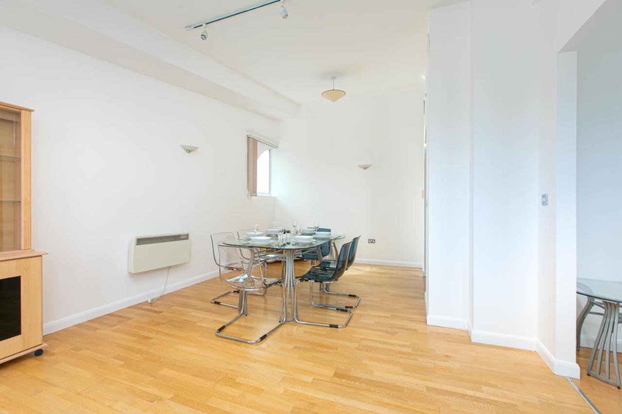 Apartamento Skyvillion - 3bed Penthouse Near Airport, O2 Arena, Excel Centre With Parking