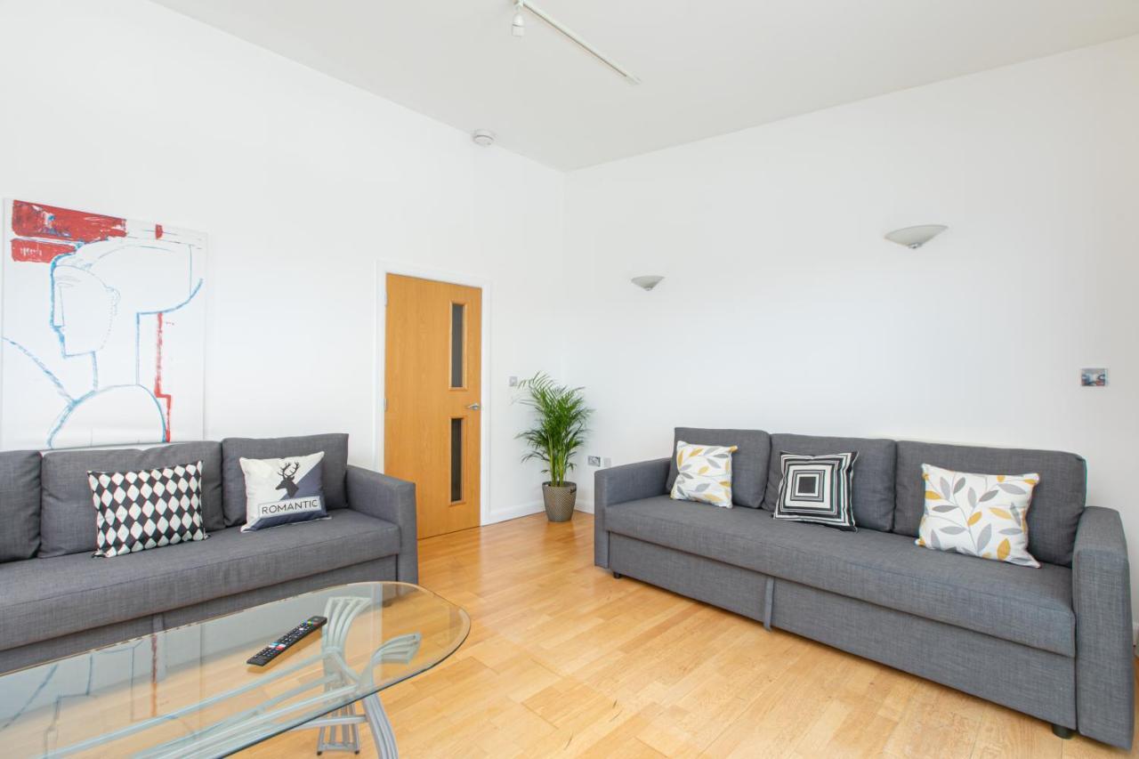 Apartamento Skyvillion - 3bed Penthouse Near Airport, O2 Arena, Excel Centre With Parking
