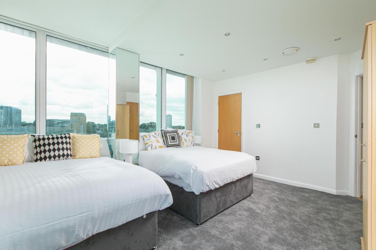 Skyvillion - 3bed Penthouse Near Airport, O2 Arena, Excel Centre With Parking