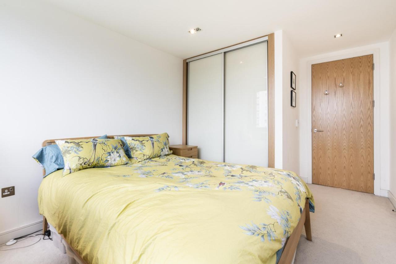 1br Penthouse Flat In East Appartement Londen