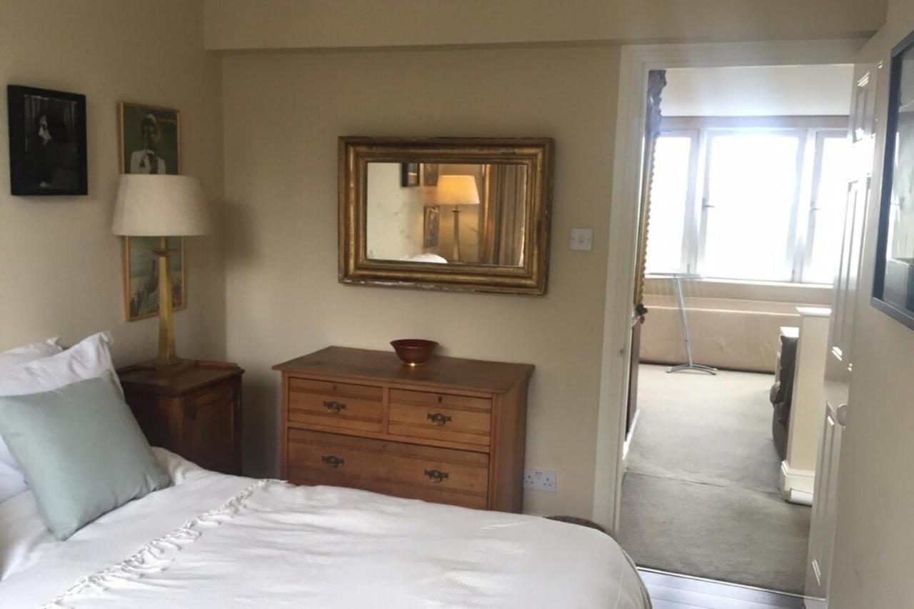 Lovely 2 Bedroom On The Corner Of Portobello Road *