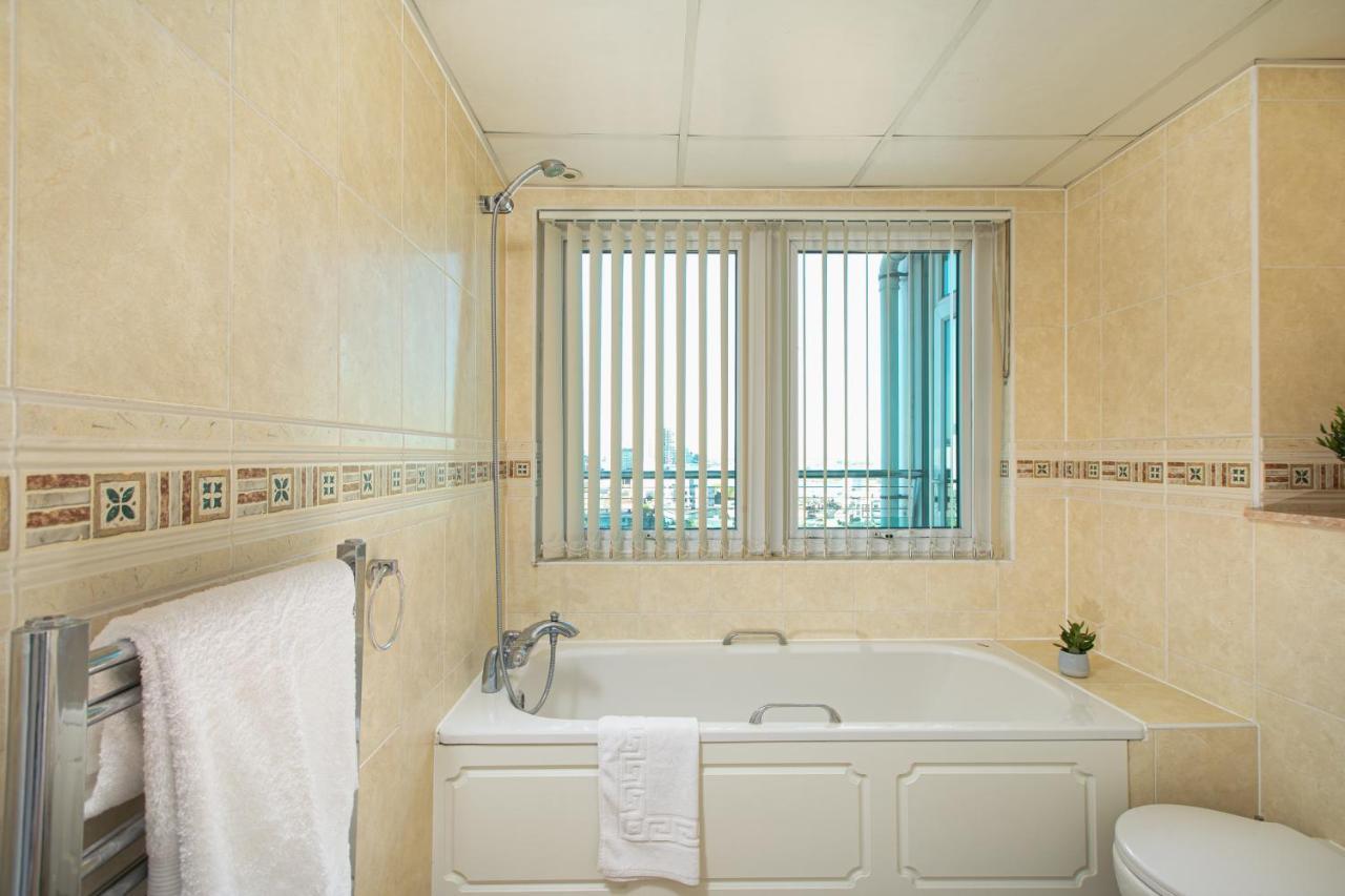 Skyvillion - 3bed Penthouse Near Airport, O2 Arena, Excel Centre With Parking