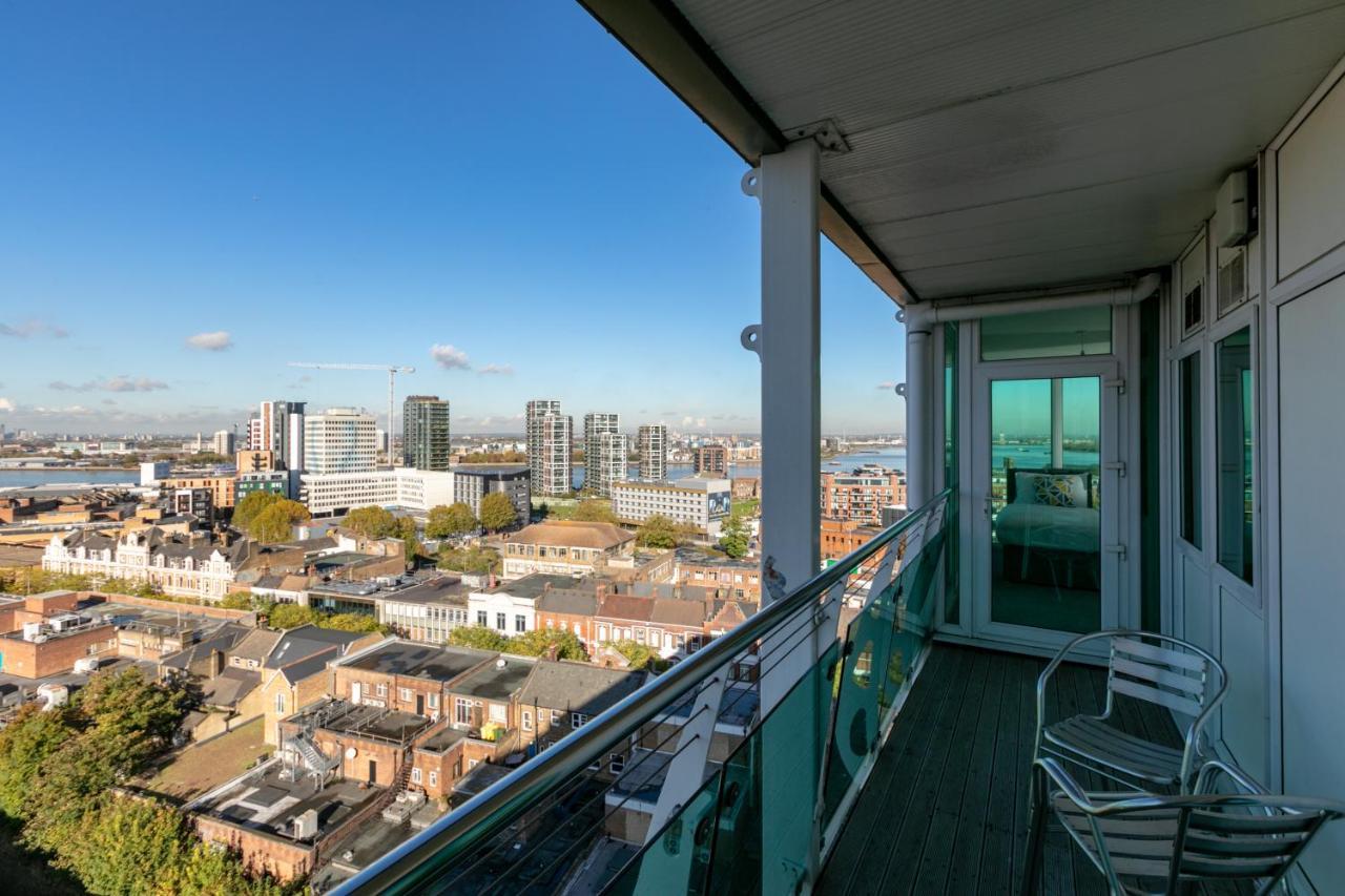Skyvillion - 3bed Penthouse Near Airport, O2 Arena, Excel Centre With Parking Apartamento *